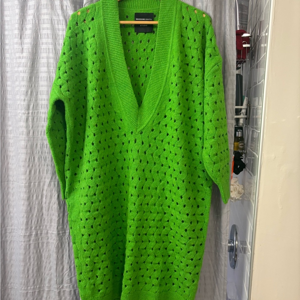 Massimo Dutti Green V-Neck Sweater Dress with Oversized Fit